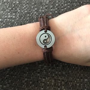 Adjustable yin-yang bracelet. Unisex.
